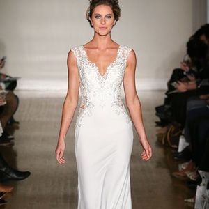 Wedding Dress - ALLURE Bridal Collection - size 8